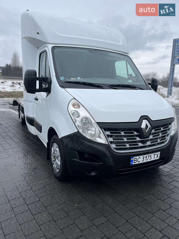 Евакуатор Renault Master 2016 в Львові