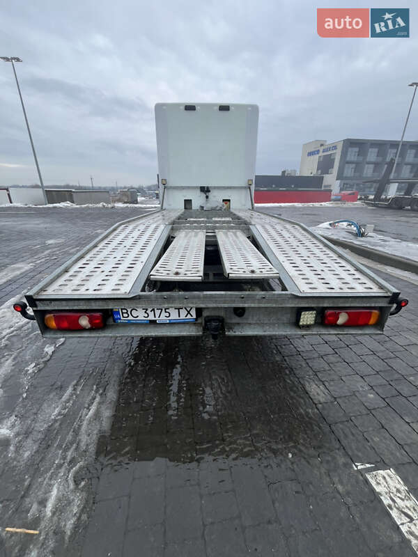 Евакуатор Renault Master 2016 в Львові