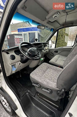 Грузовой фургон Renault Master 2009 в Умани
