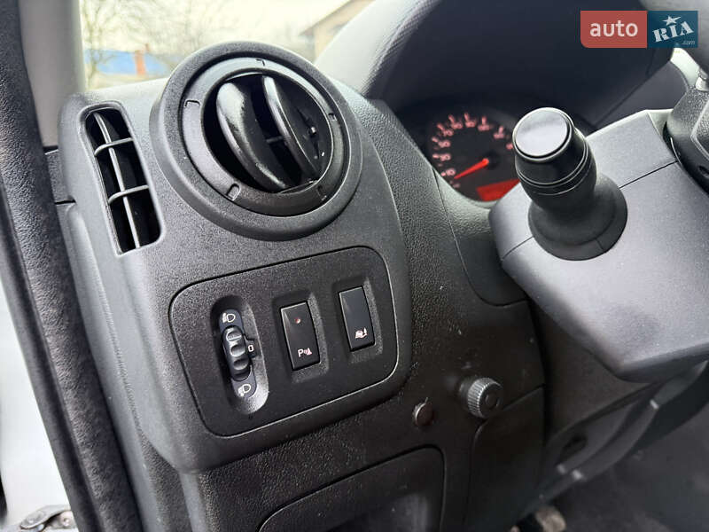 Вантажний фургон Renault Master 2019 в Дубні фото 24 Вантажний фургон Renault Master 2019 в Дубні