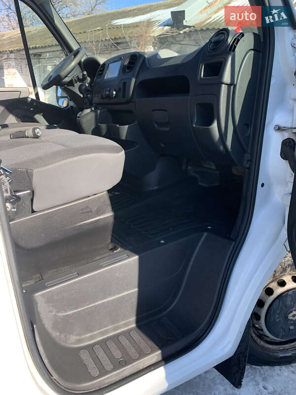 Грузовой фургон Renault Master 2017 в Харькове