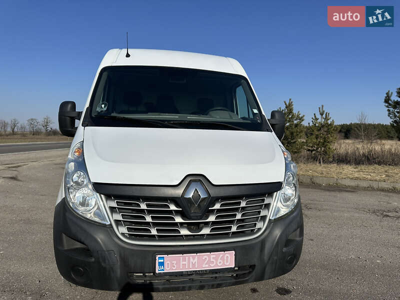 Вантажний фургон Renault Master 2016 в Радехові