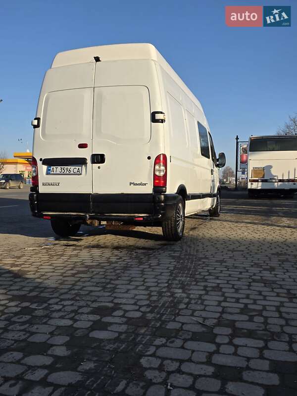 Вантажний фургон Renault Master 2004 в Івано-Франківську
