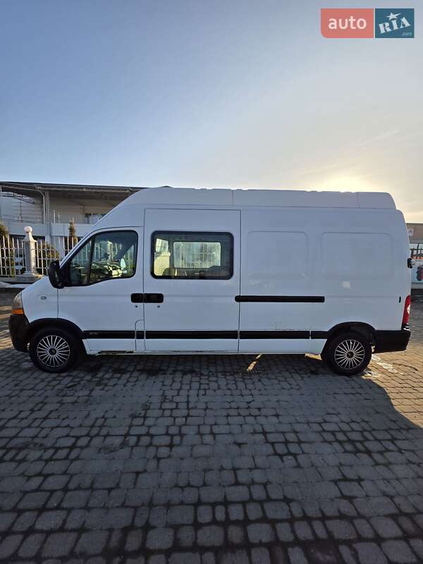 Вантажний фургон Renault Master 2004 в Івано-Франківську