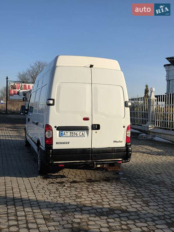 Вантажний фургон Renault Master 2004 в Івано-Франківську