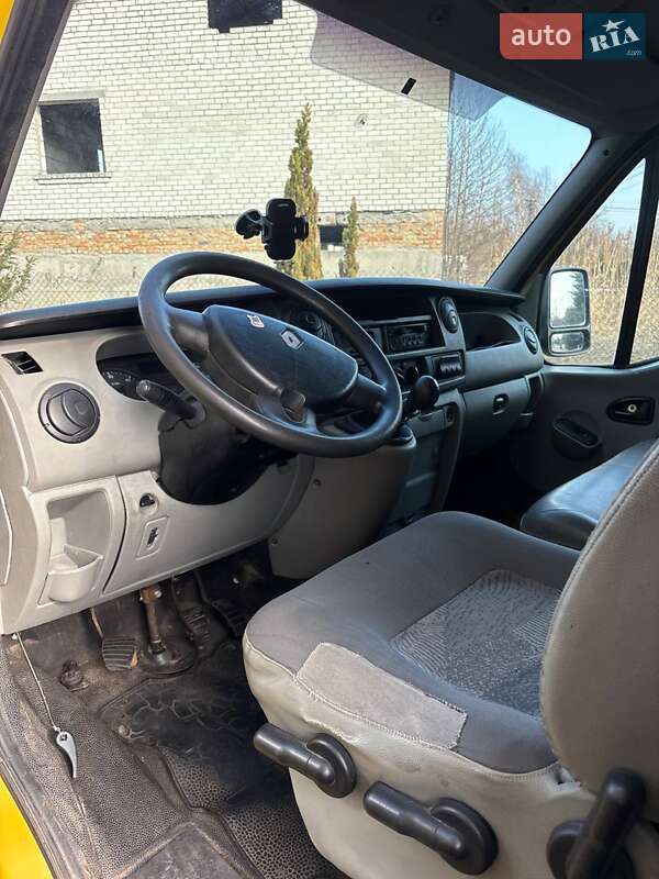 Грузовой фургон Renault Master 2003 в Шацке