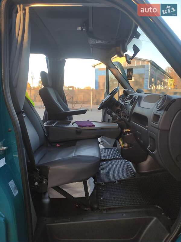 Автовоз Renault Master 2015 в Львові