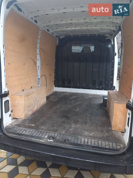 Мікроавтобус вантажний (до 3,5т) Renault Master 2016 в Звенигородці