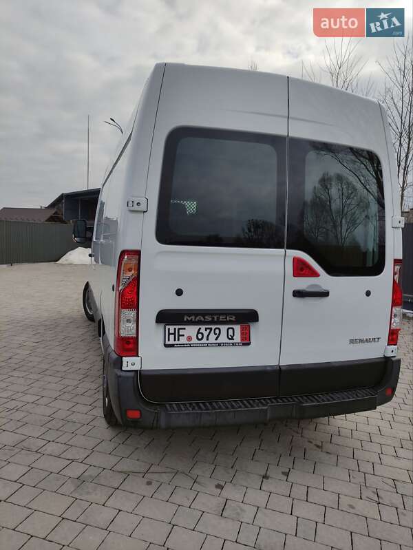 Грузовой фургон Renault Master 2015 в Львове