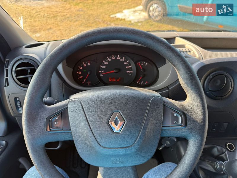 Вантажний фургон Renault Master 2016 в Дубні