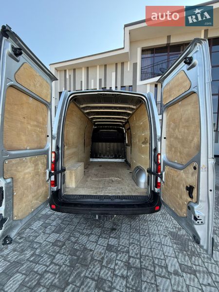 Вантажний фургон Renault Master 2019 в Стрию