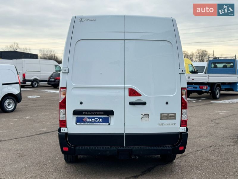 Вантажопасажирський фургон Renault Master 2017 в Києві