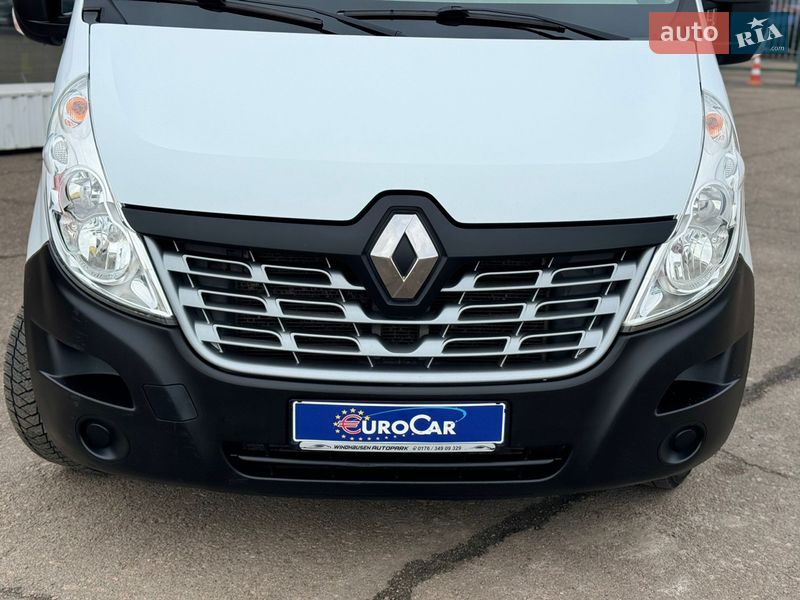 Вантажопасажирський фургон Renault Master 2017 в Києві