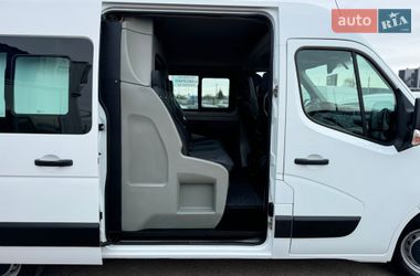 Грузопассажирский фургон Renault Master 2017 в Киеве