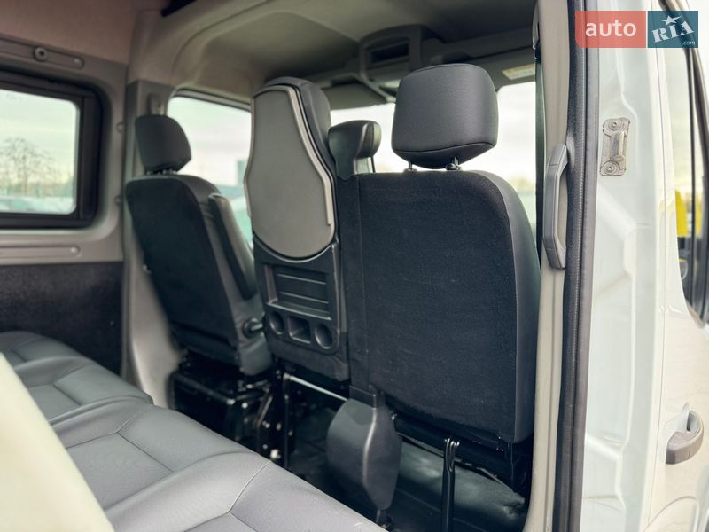 Вантажопасажирський фургон Renault Master 2017 в Києві