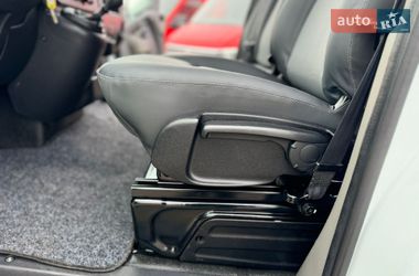 Грузопассажирский фургон Renault Master 2017 в Киеве