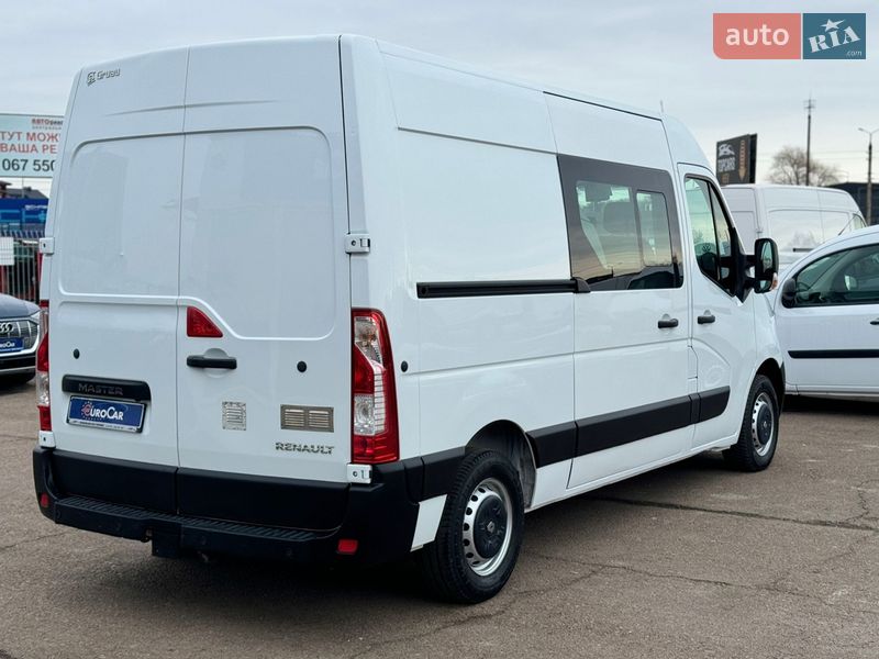 Вантажопасажирський фургон Renault Master 2017 в Києві