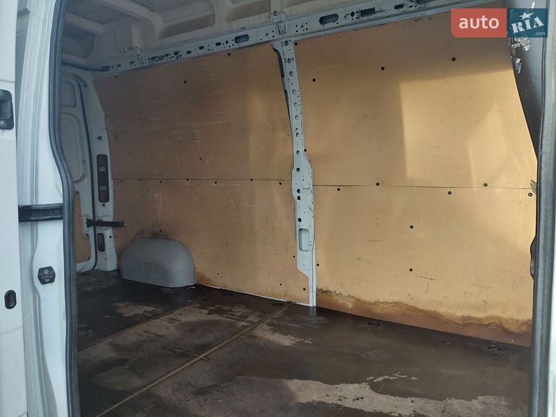 Грузовой фургон Renault Master 2016 в Ивано-Франковске