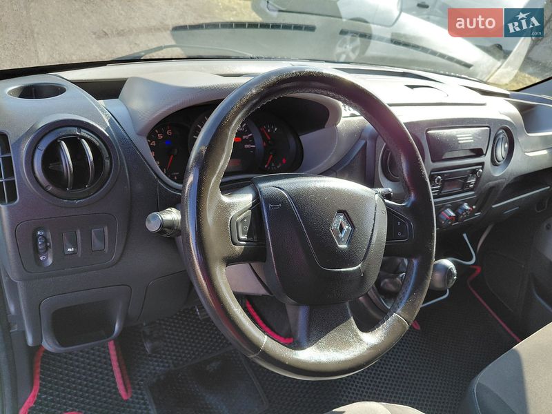 Грузовой фургон Renault Master 2015 в Ивано-Франковске