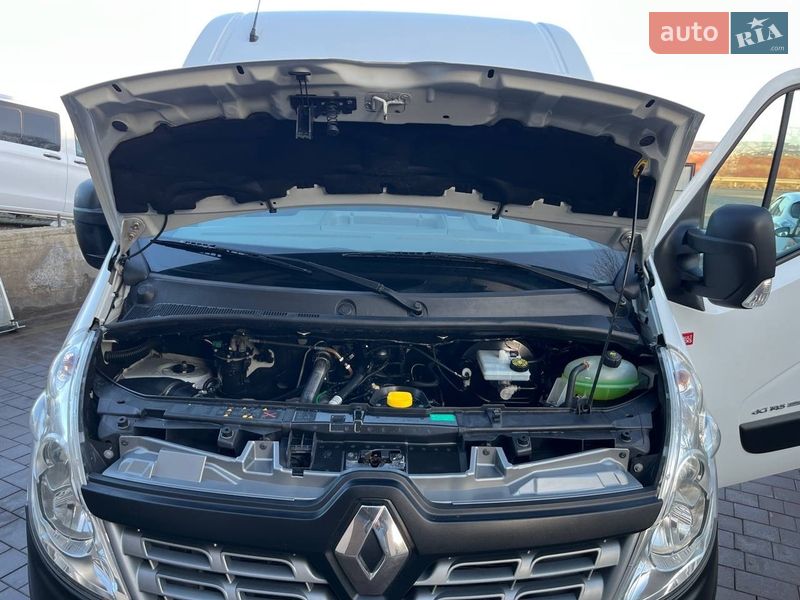 Грузовой фургон Renault Master 2017 в Дубно