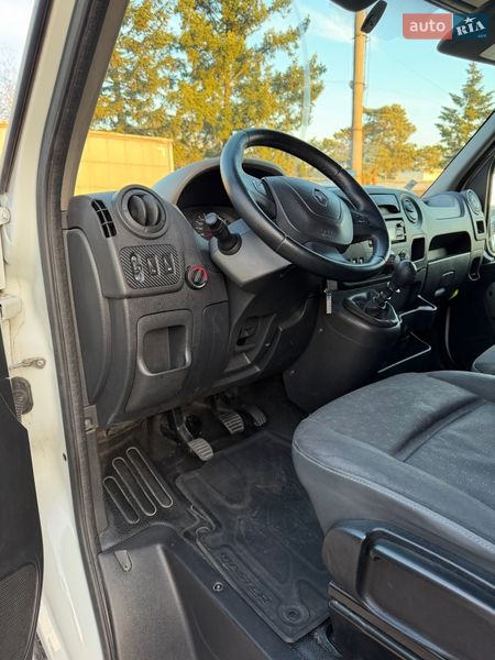Грузовой фургон Renault Master 2017 в Мукачево