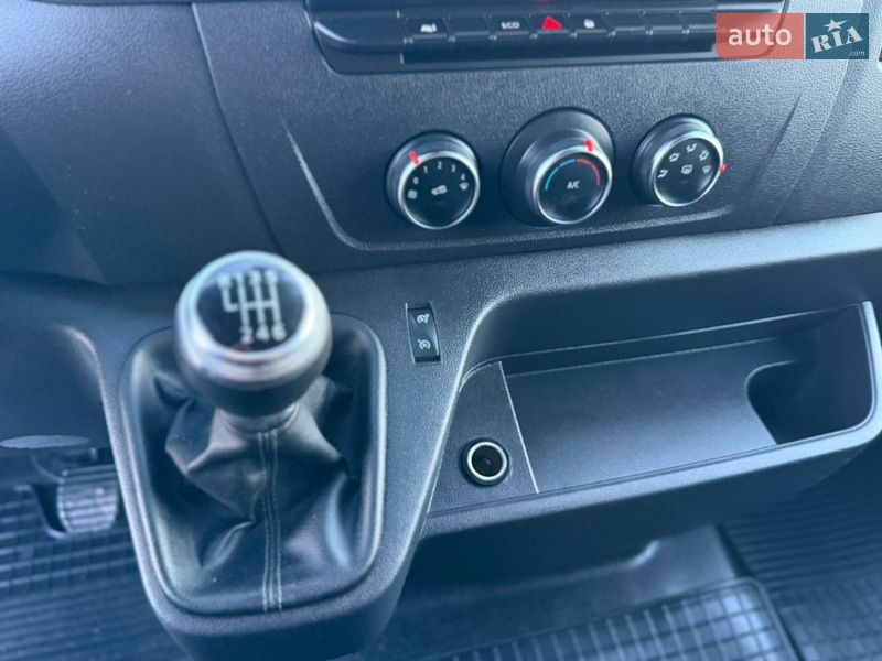 Грузовой фургон Renault Master 2021 в Дубно