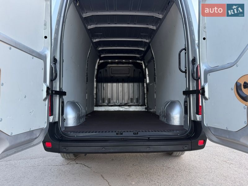 Грузовой фургон Renault Master 2021 в Дубно