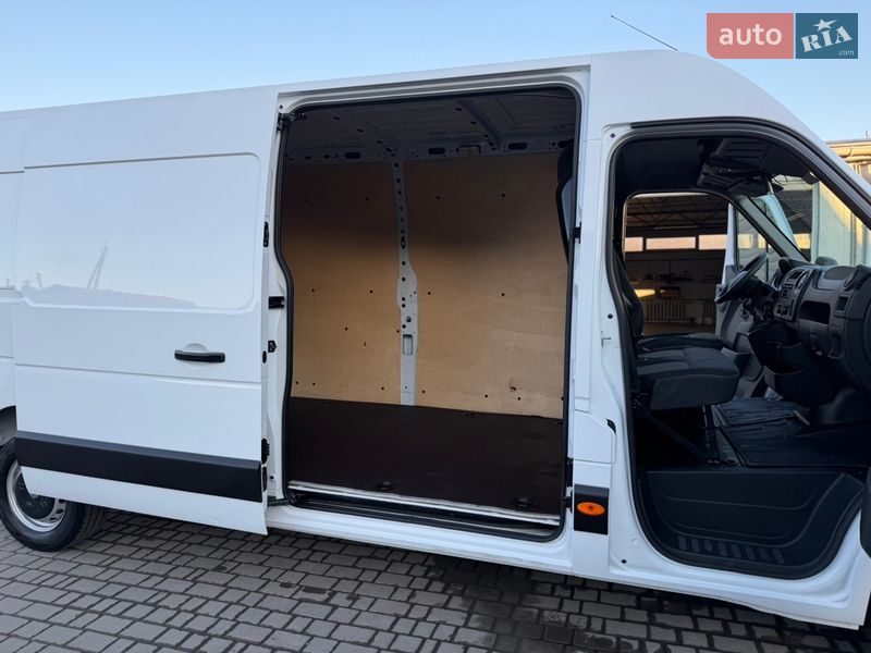 Грузовой фургон Renault Master 2019 в Дубно
