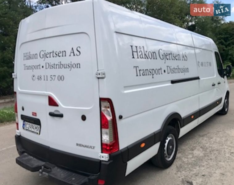 Вантажний фургон Renault Master 2016 в Львові