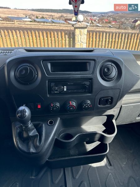 Мінівен Renault Master 2011 в Бережанах