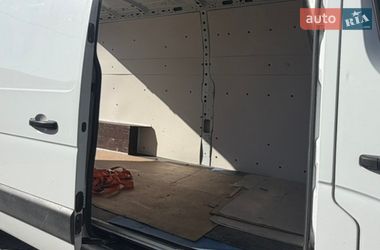 Грузовой фургон Renault Master 2015 в Львове