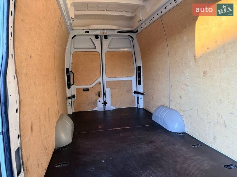 Грузовой фургон Renault Master 2021 в Киеве