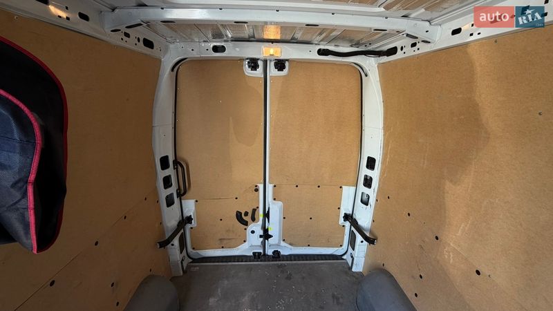 Вантажний фургон Renault Master 2023 в Львові