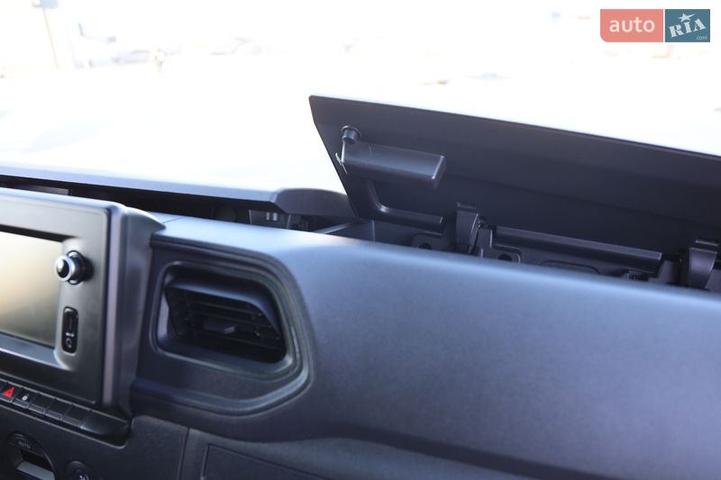 Платформа Renault Master 2020 в Луцьку