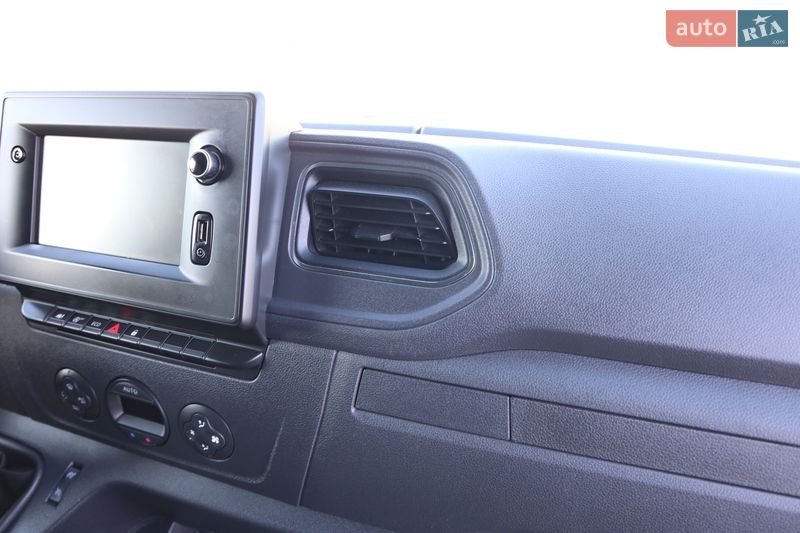 Платформа Renault Master 2020 в Луцьку