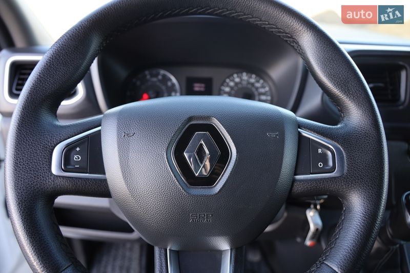 Платформа Renault Master 2020 в Луцьку