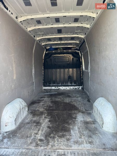 Грузовой фургон Renault Master 2017 в Ужгороде