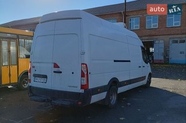 Вантажний фургон Renault Master 2015 в Сумах