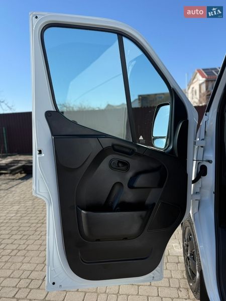 Грузовой фургон Renault Master 2021 в Киеве