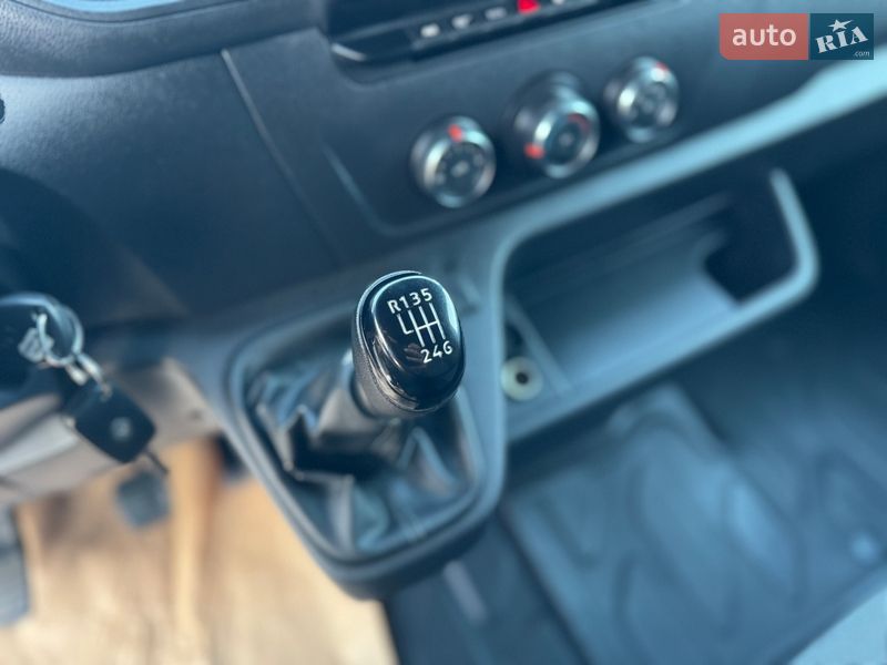 Грузовой фургон Renault Master 2019 в Дубно