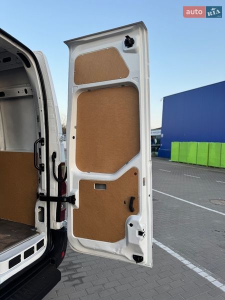 Грузовой фургон Renault Master 2019 в Дубно