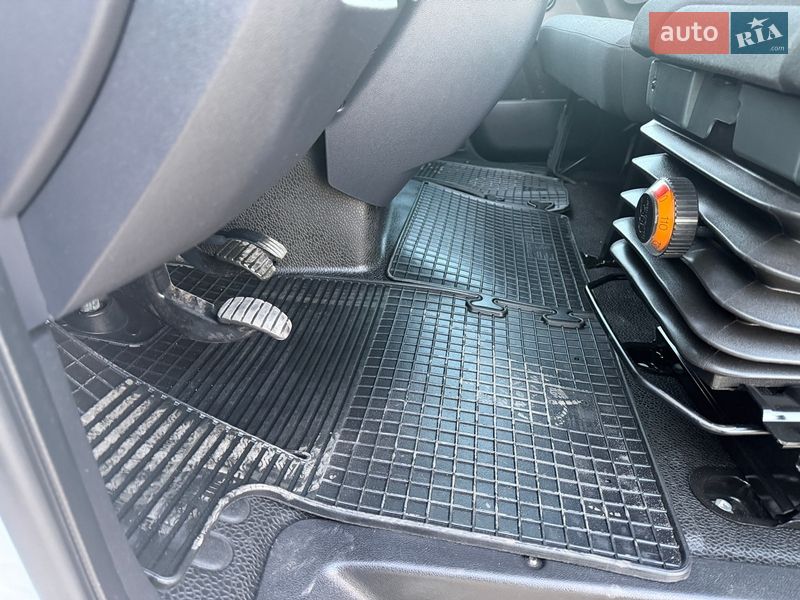 Вантажний фургон Renault Master 2023 в Дубні