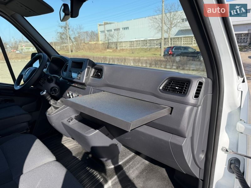 Грузовой фургон Renault Master 2021 в Луцке