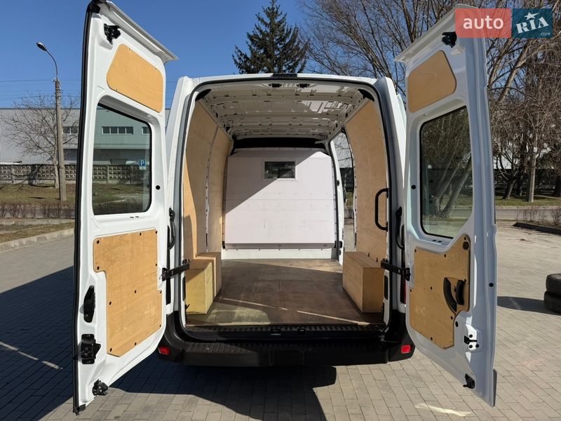 Грузовой фургон Renault Master 2021 в Луцке