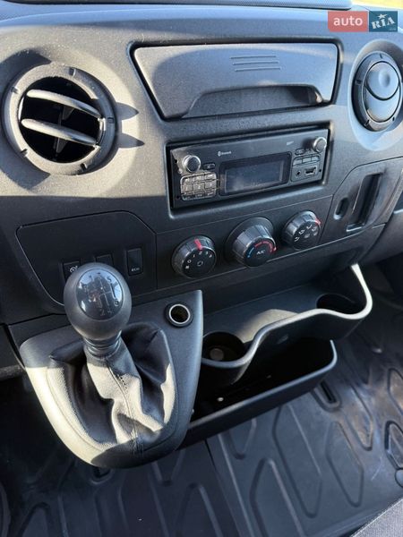 Грузовой фургон Renault Master 2018 в Бучаче