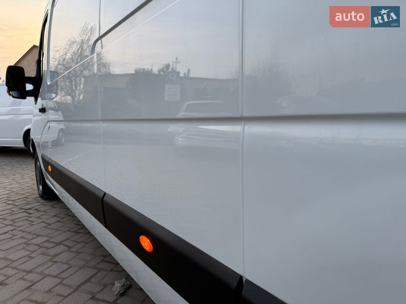 Грузовой фургон Renault Master 2017 в Дубно