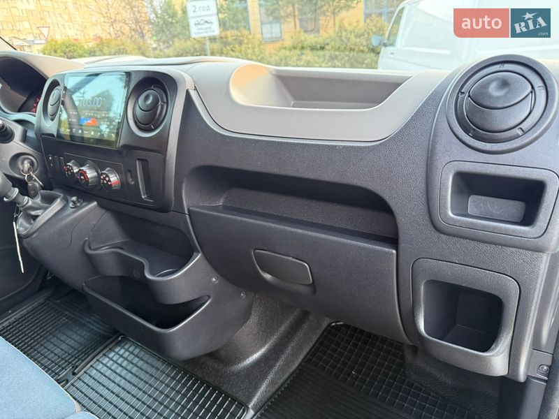 Грузовой фургон Renault Master 2017 в Дубно