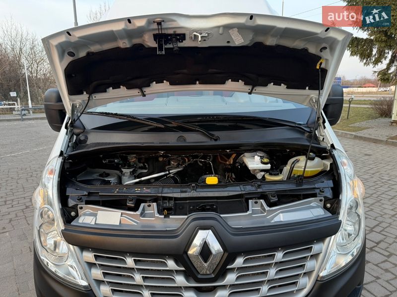 Грузовой фургон Renault Master 2017 в Дубно