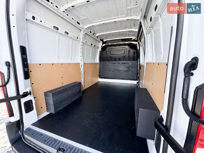 Микроавтобус грузовой (до 3,5т) Renault Master 2022 в Киеве