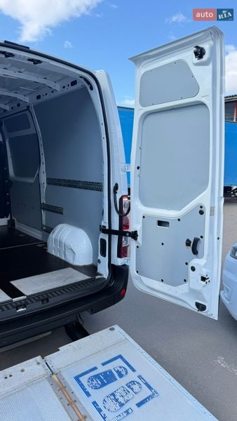 Вантажний фургон Renault Master 2021 в Луцьку